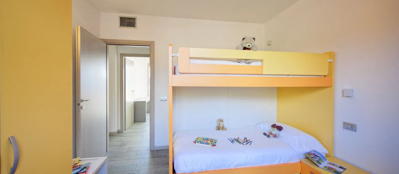 TRILO LAGO LAKE VIEW