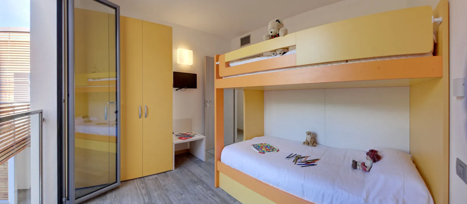 TRILO LAGO LAKE VIEW