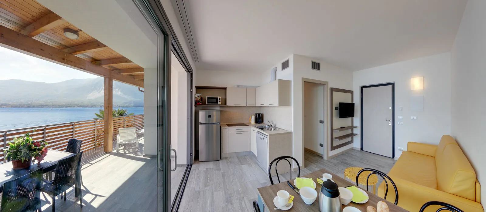 TRILO LAGO LAKE VIEW